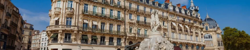 Immeuble haussmannien et fontaine des Trois Grâces à Montpellier